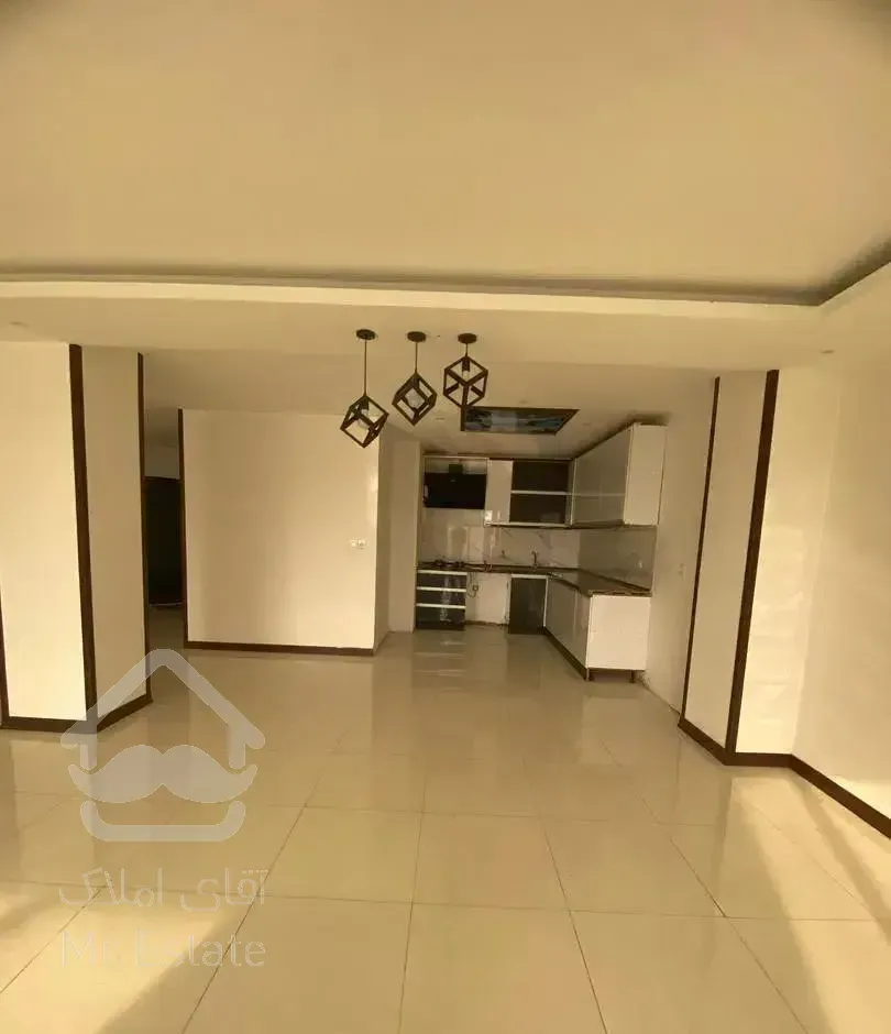 آپارتمان۱۳۰ متری/ ساحلی/ پلاک دوم اب