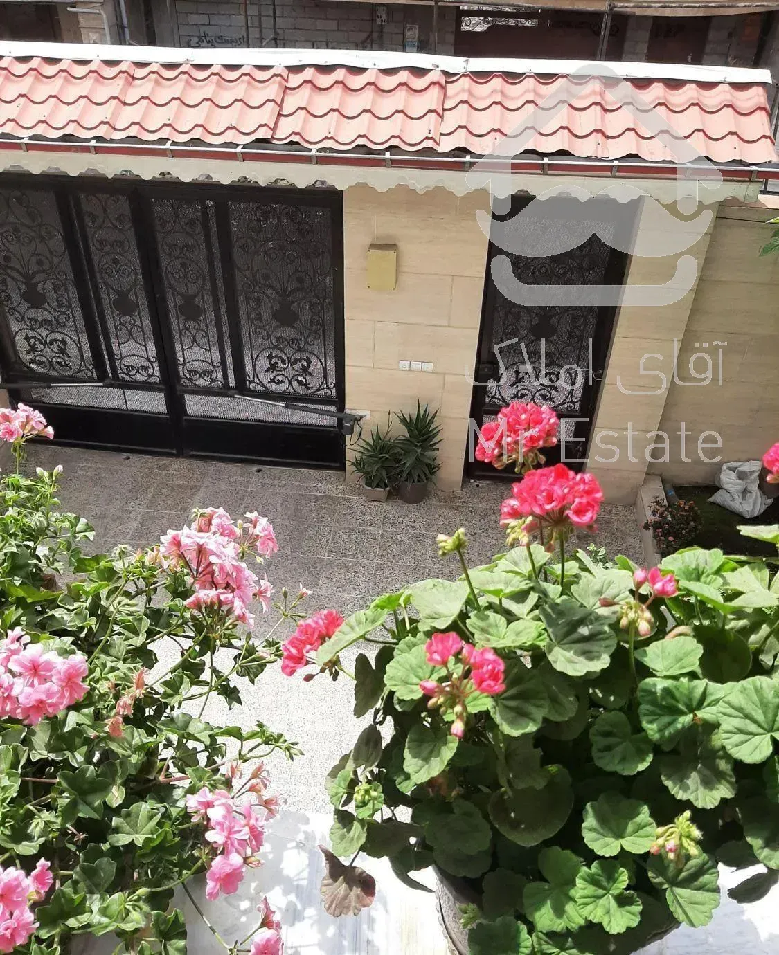 اجاره واحد ۱۳۰متری شیک مرکز شهر برای مسافران محترم