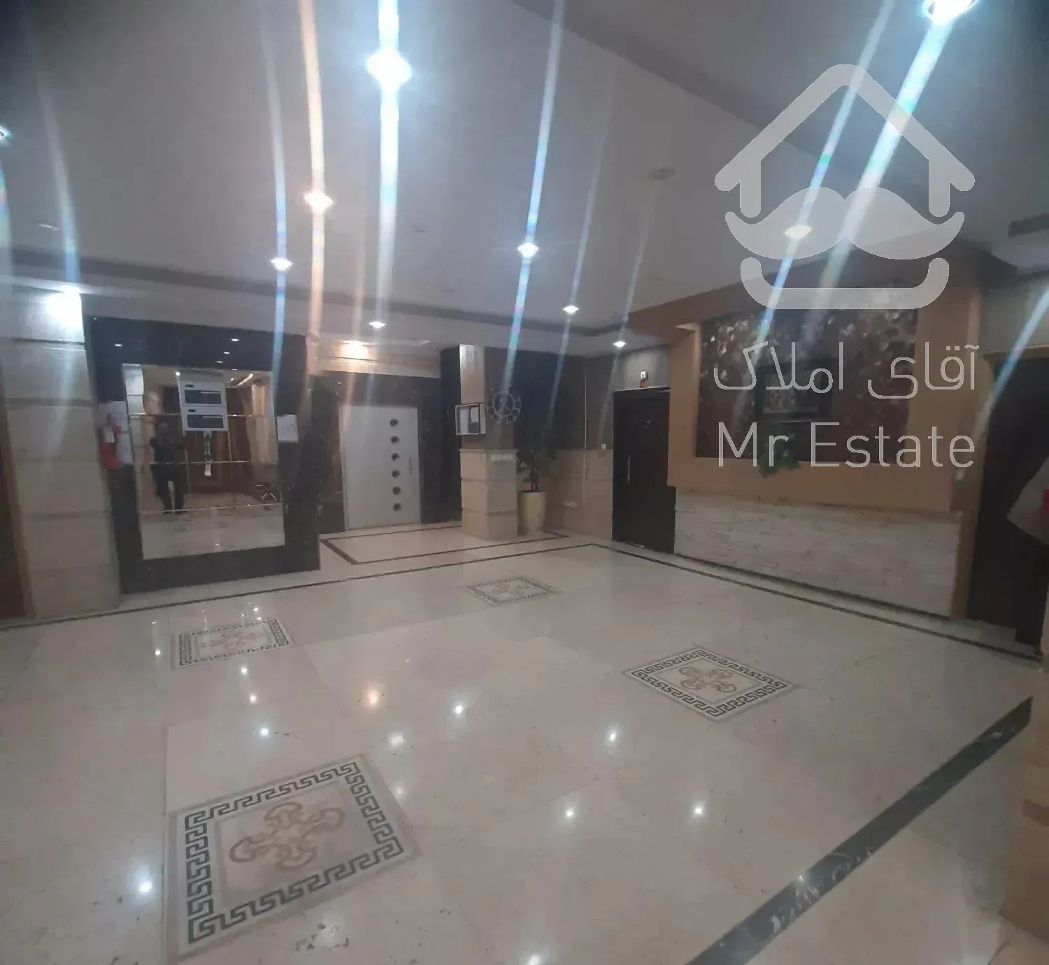 آپارتمان ۸۹ متر / ۲ خوابه / برج باغ