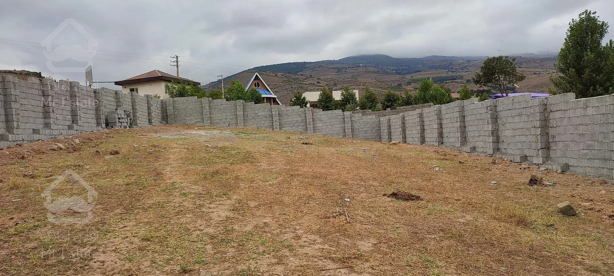 داخل بافت. دیوار کشی شده.