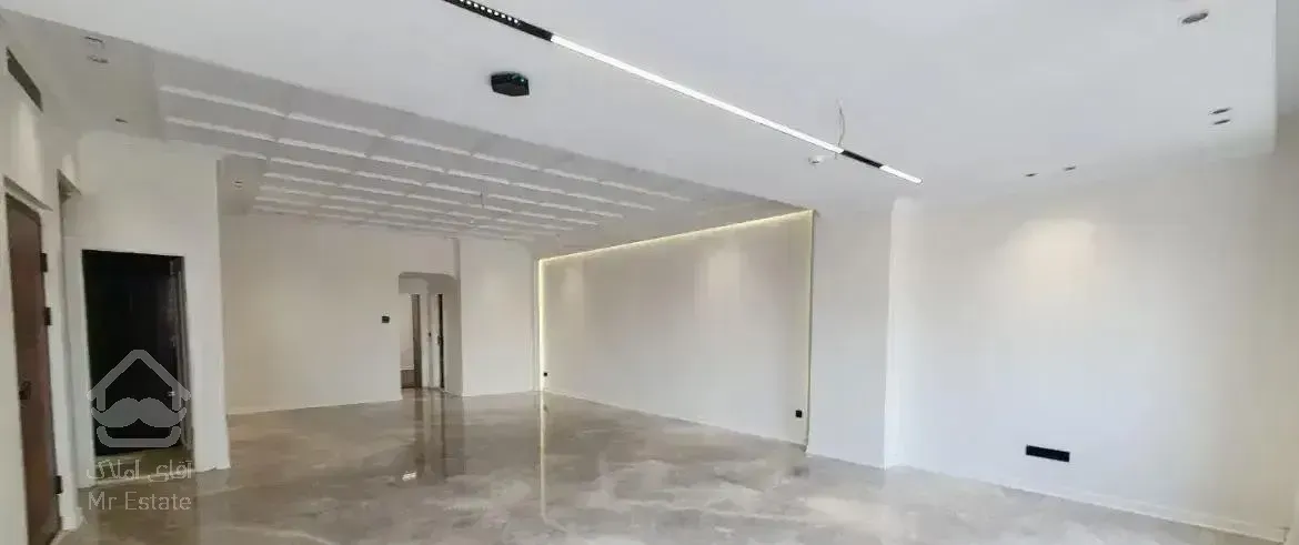 ۱۵۰ متر سه خواب مجتمع برند کوهک اعیان نشین