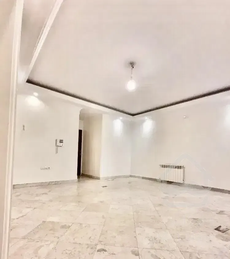 ۶۷ متر ۲ خواب/ بدون پرتی/ آسانسور دار/ کرمان شمالی