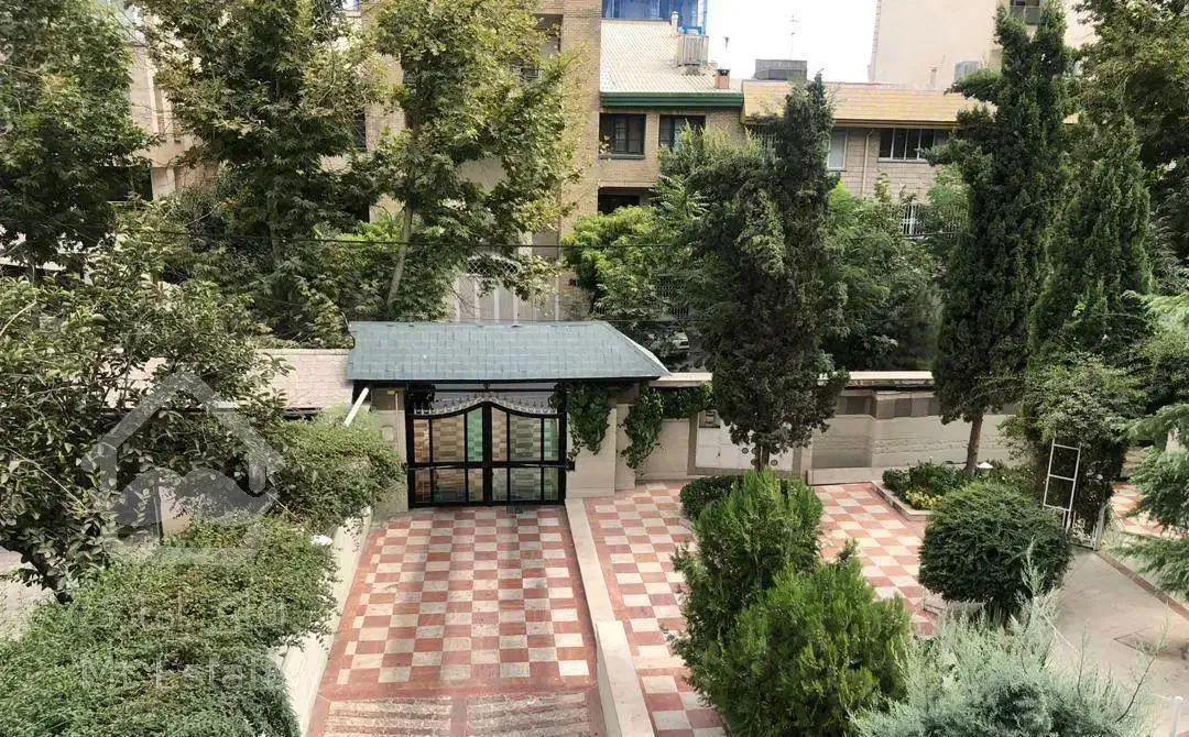 ۱۸۵متر،بالای کاج،۲پارکینگ