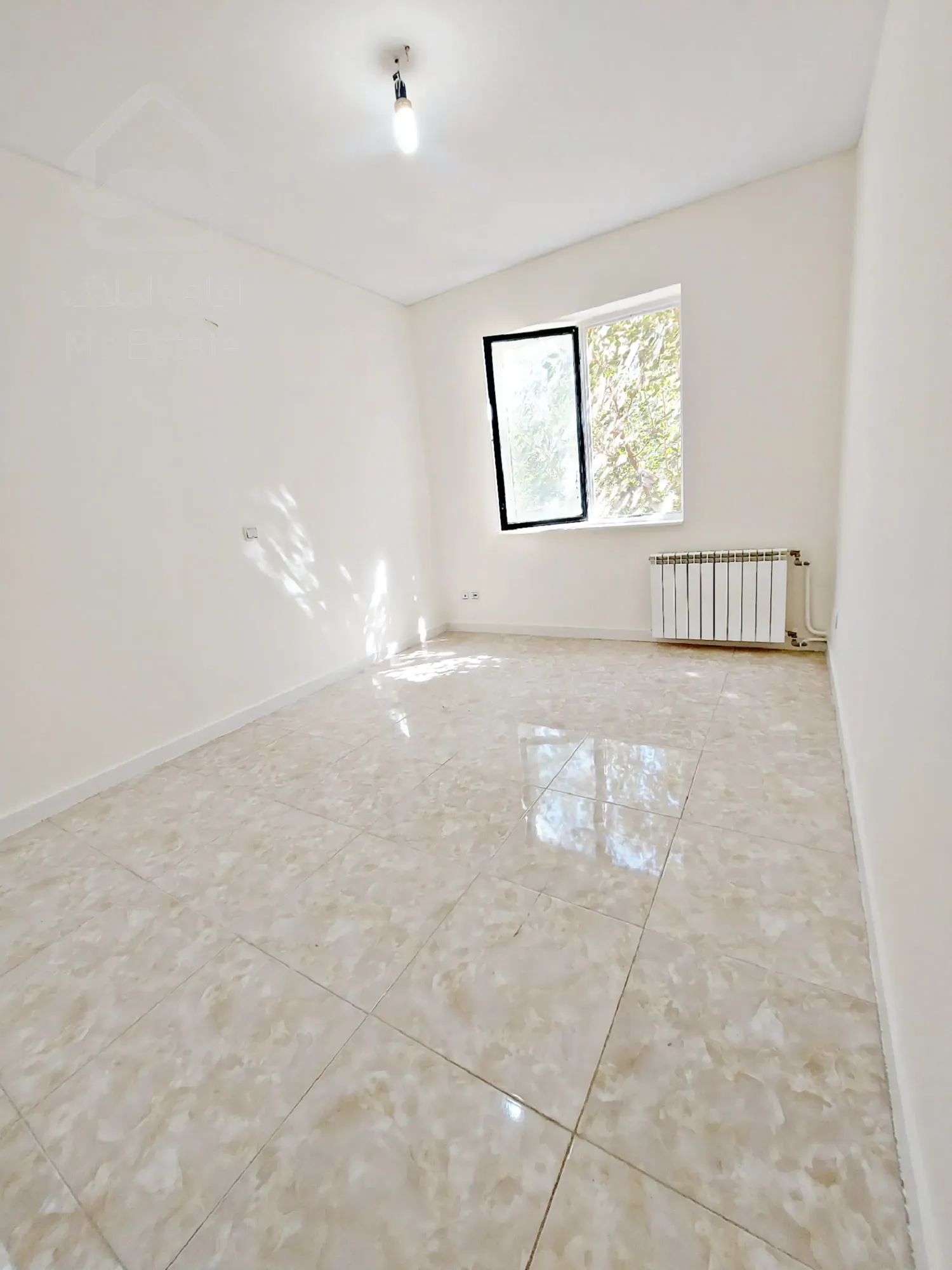 ۸۲متری۲خواب،باسازی ونقاشی شده،دوکله نور،درفاز۲مجتمع گلستان