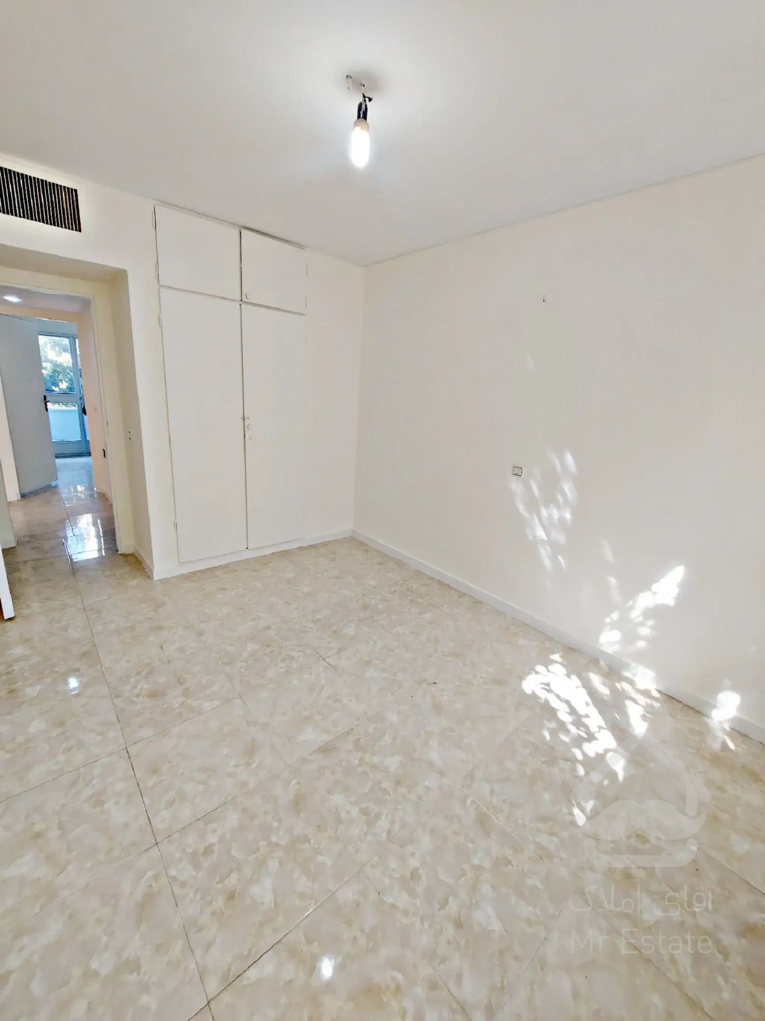 ۸۲متری۲خواب،باسازی ونقاشی شده،دوکله نور،درفاز۲مجتمع گلستان