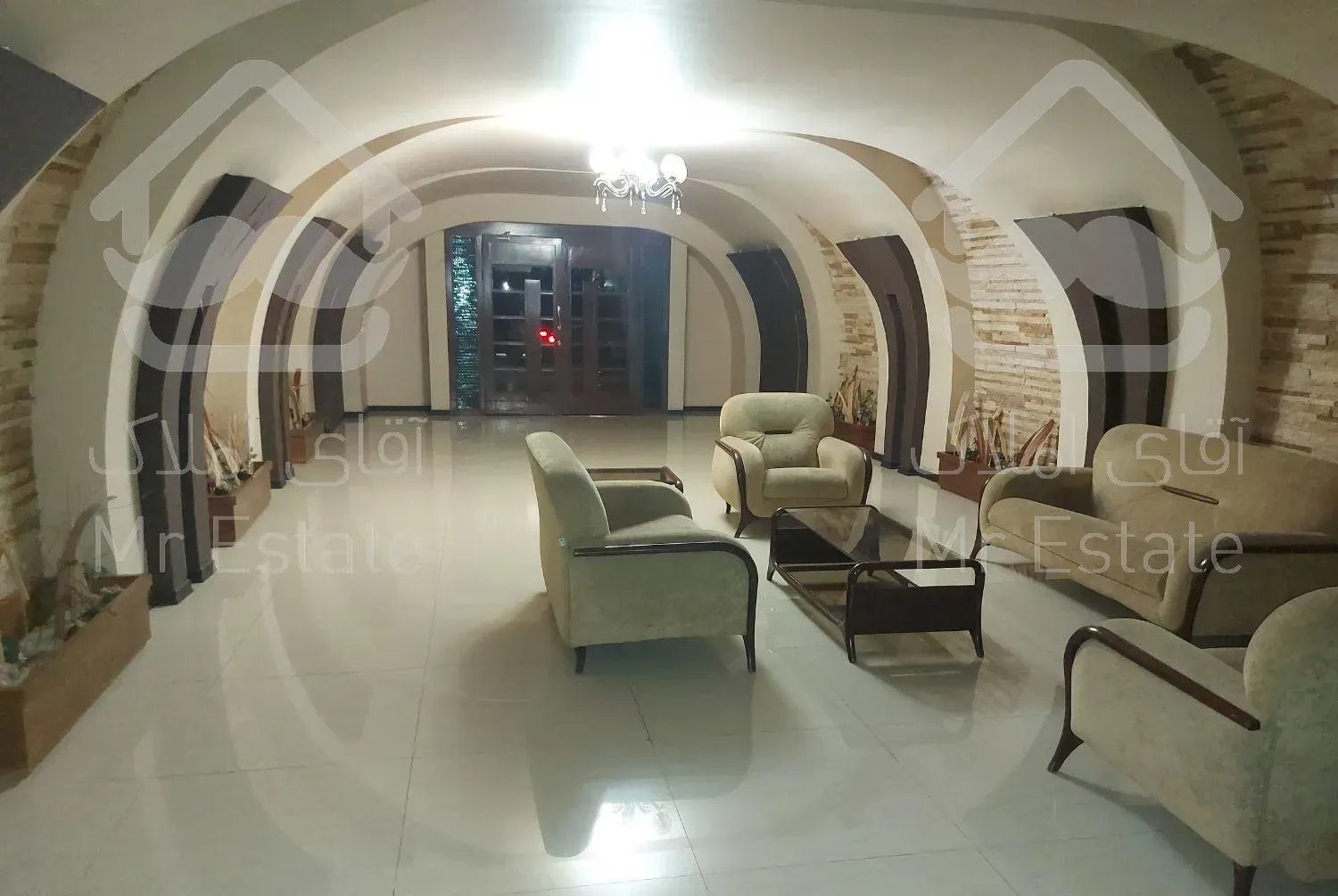 ۱۸۰متر تراس  فول امکانات دو پارکینگ