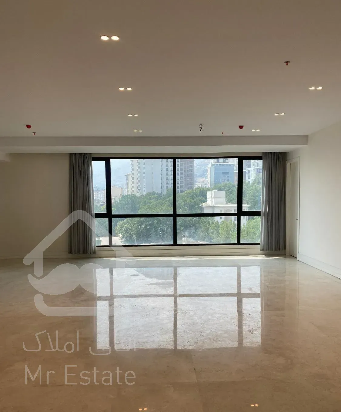 نیاوران/نوساز/مدرن/۱۸۱متر/فول مشاعات