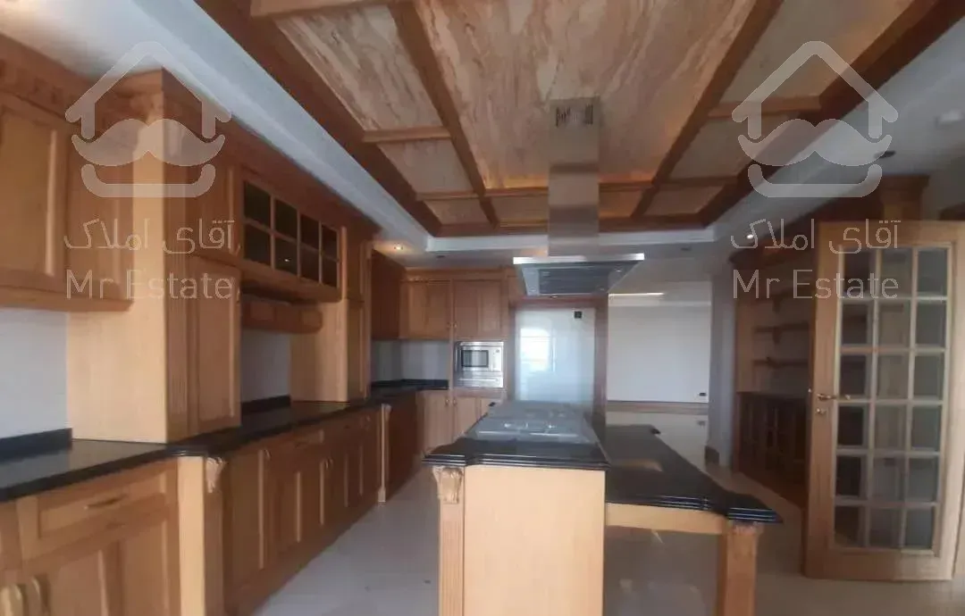 ۳۳۰متر/طبقه نهم/فول مشاعات/فرمانیه شرقی