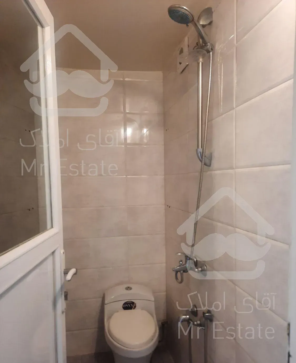 آپارتمان خوش نقشه. کیهان..