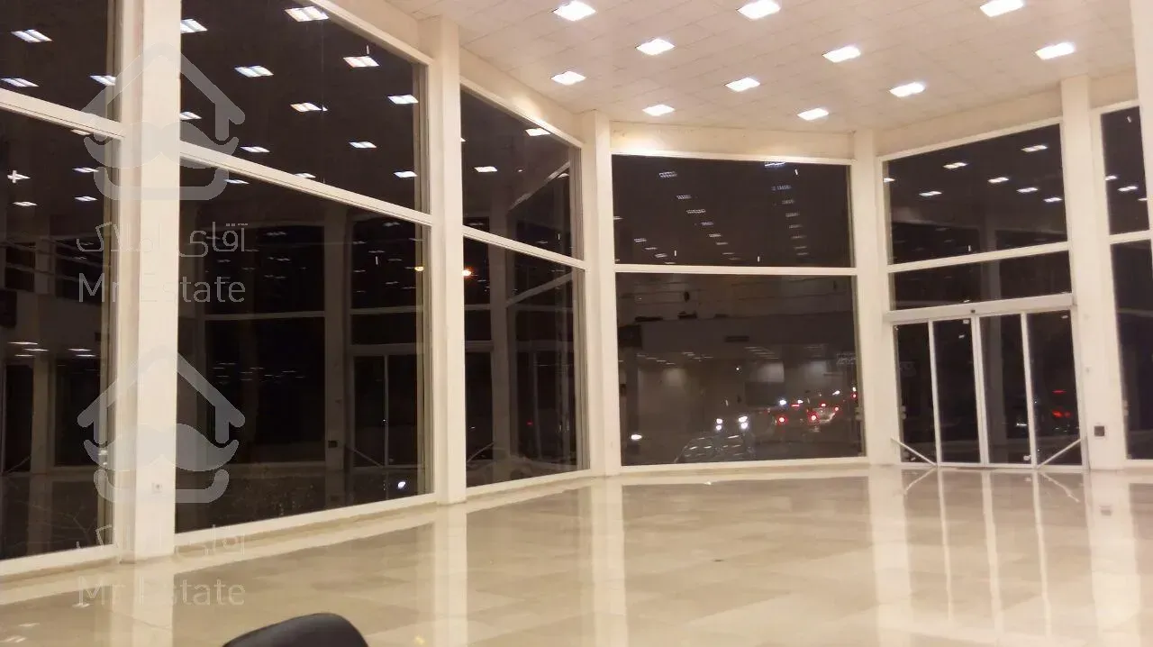 اجاره و رهن مغازه زعفرانیه 750  متر شیک