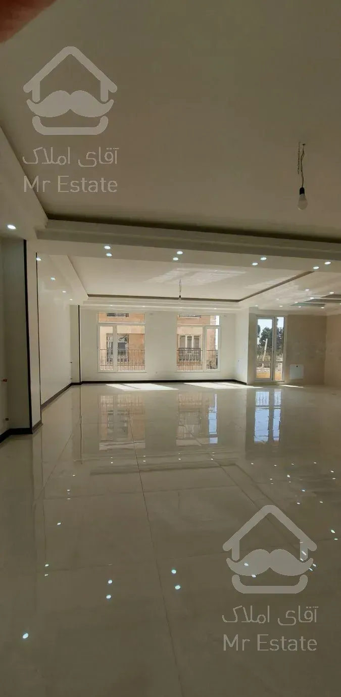 آپارتمان ۱۴۱ متر ۳ خواب تک واحدی فاز ۱ اندیشه