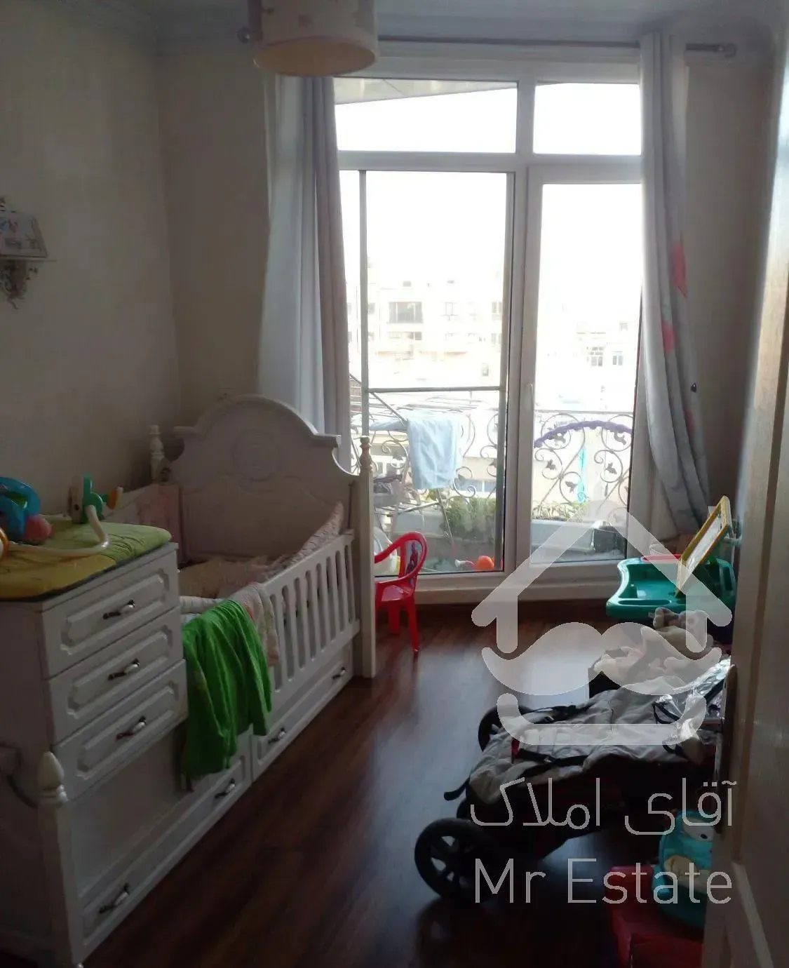 ۹۲متر۲خوابه فول امکانات  منطقه تهران ویلا