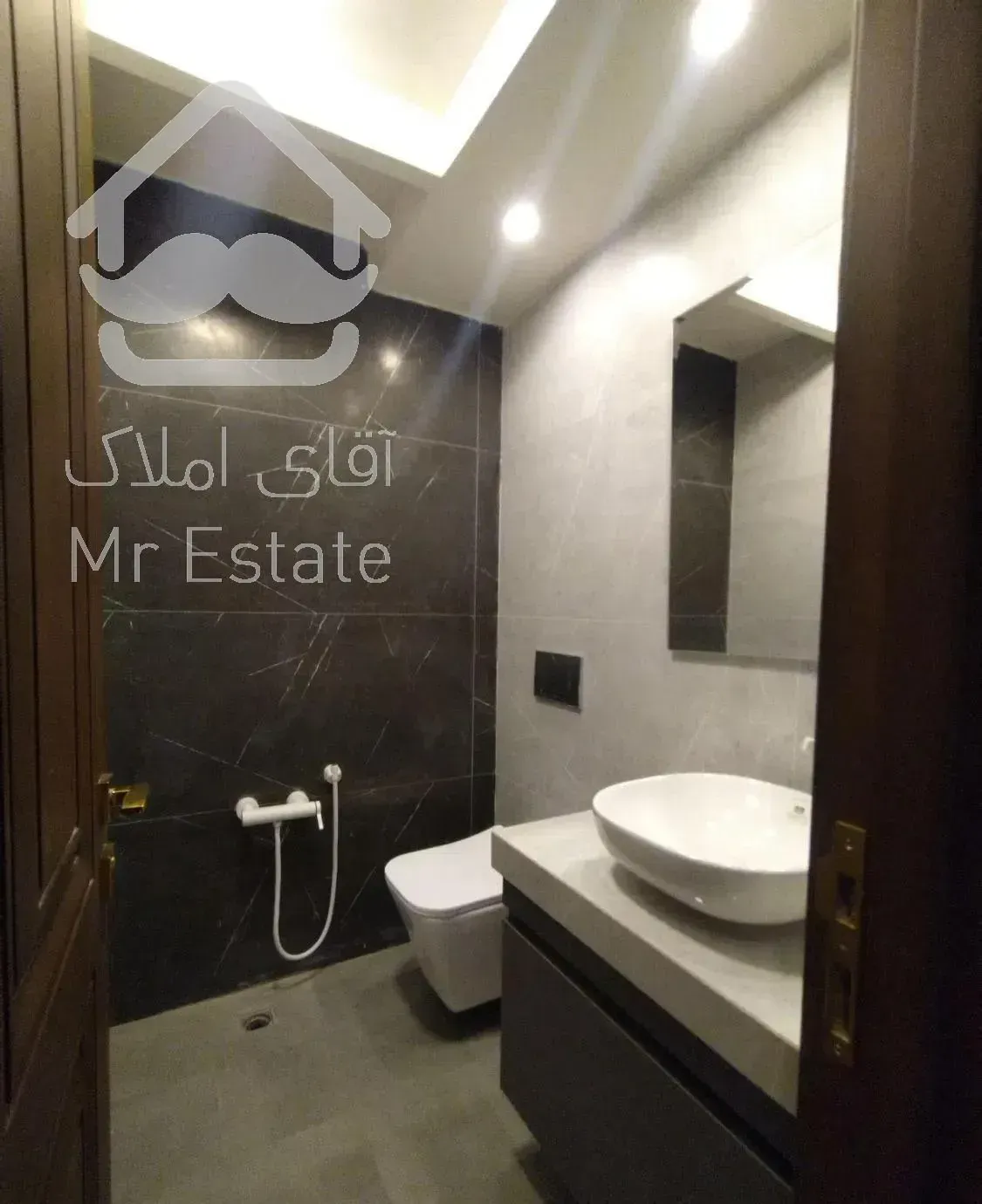 ۳۳۰متر ۳خواب فول مشاعات ویو بدون مشرف تهران