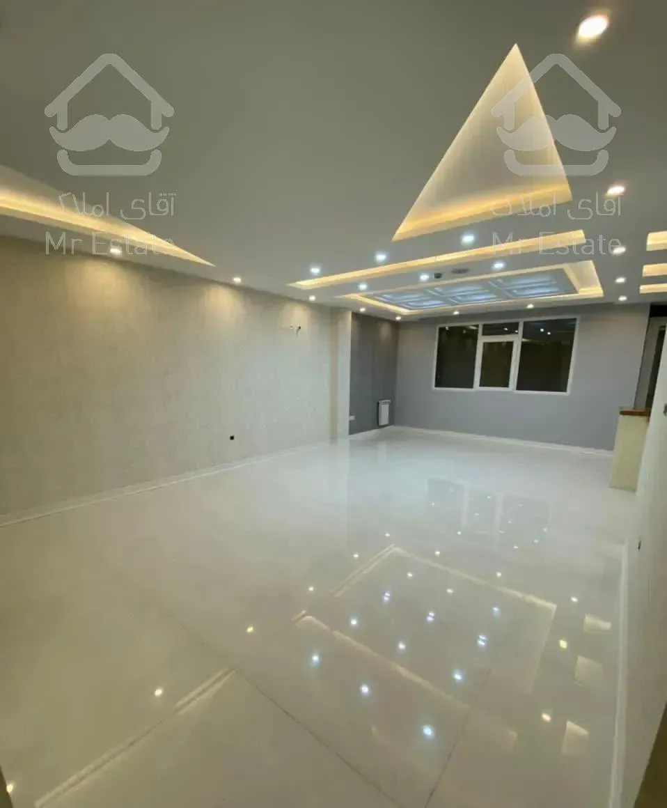 110 متر 2 خواب کلید اول واحد جلو