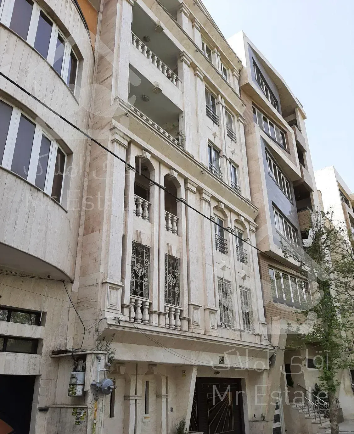 آپارتمان ۱۳۰ متری ، کلید نخورده