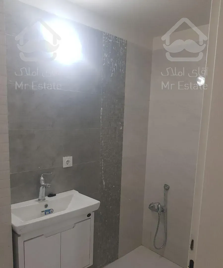 93متر دو خوابه