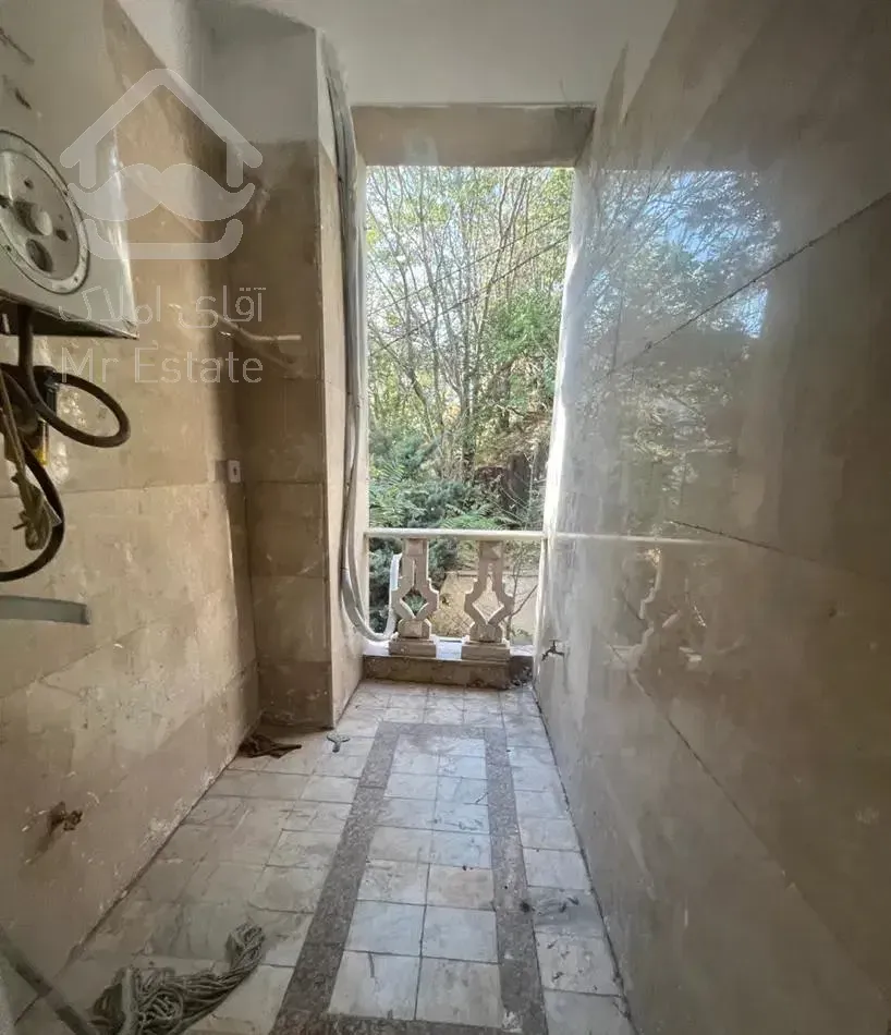 ۱۱۰ متر درکه سونا‌جکوزی سند بدون ریشه تک برگ