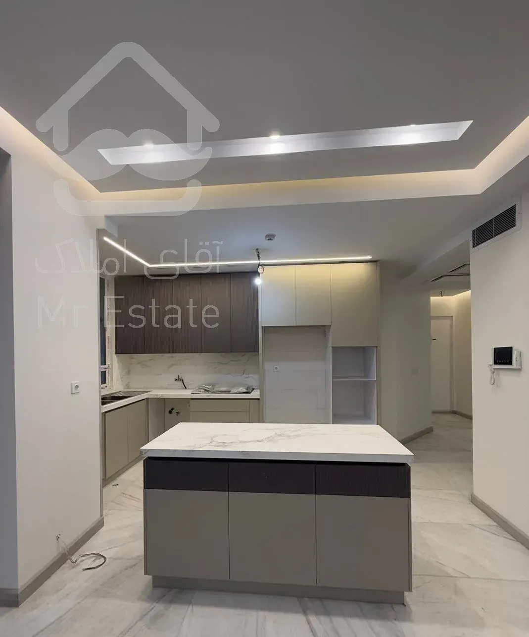 ۷۸ متری ۲ خواب نوساز مینیمال ( آکواریوم )