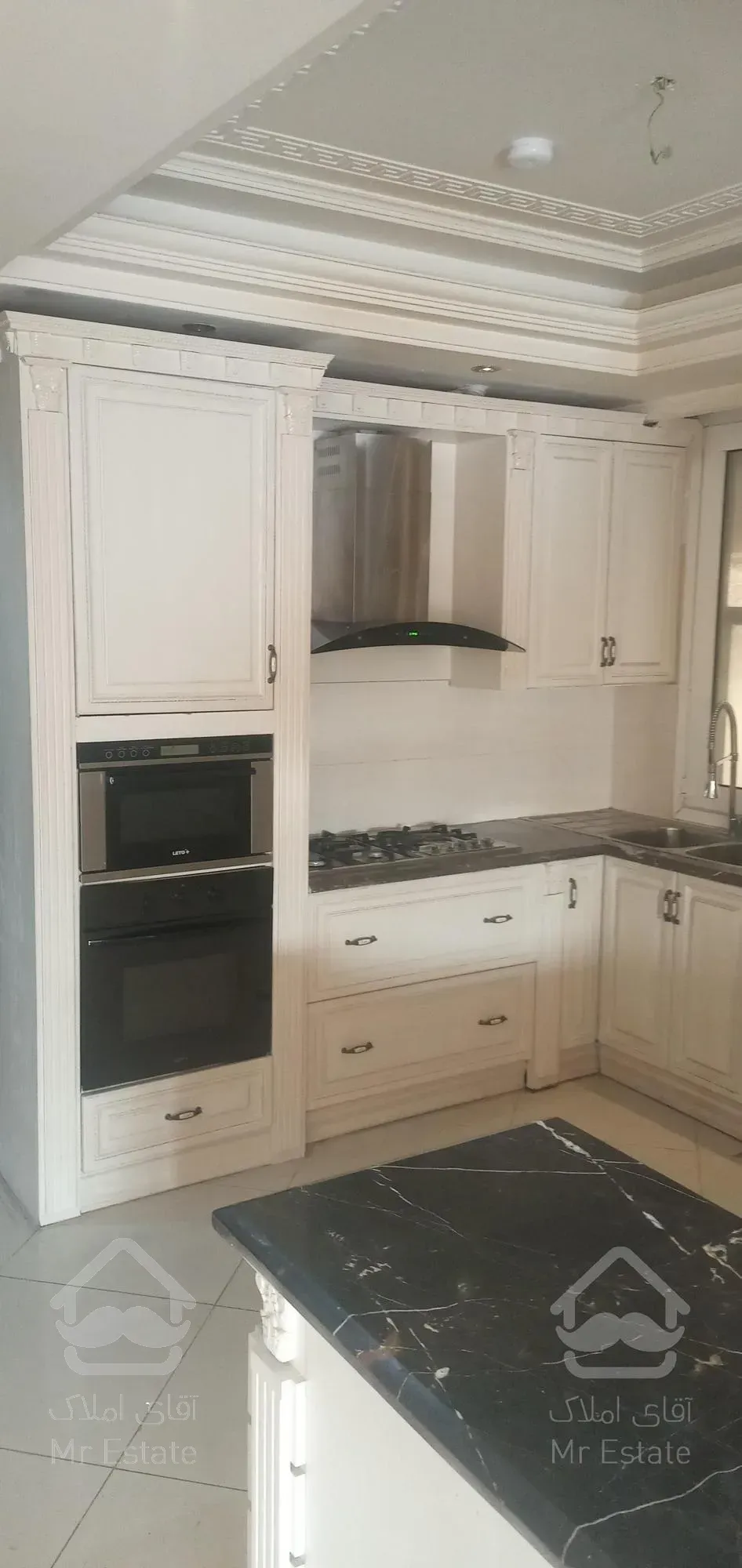 رهن و اجاره اپارتمان ۲۳۰ متری برج برند در فرمانیه