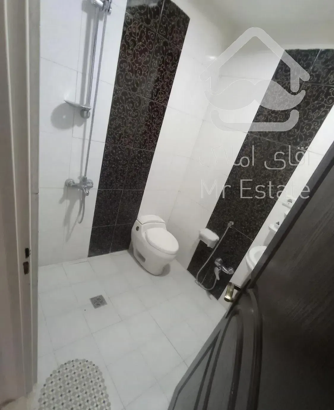 آپارتمان ۱۷۰ متری سه خواب