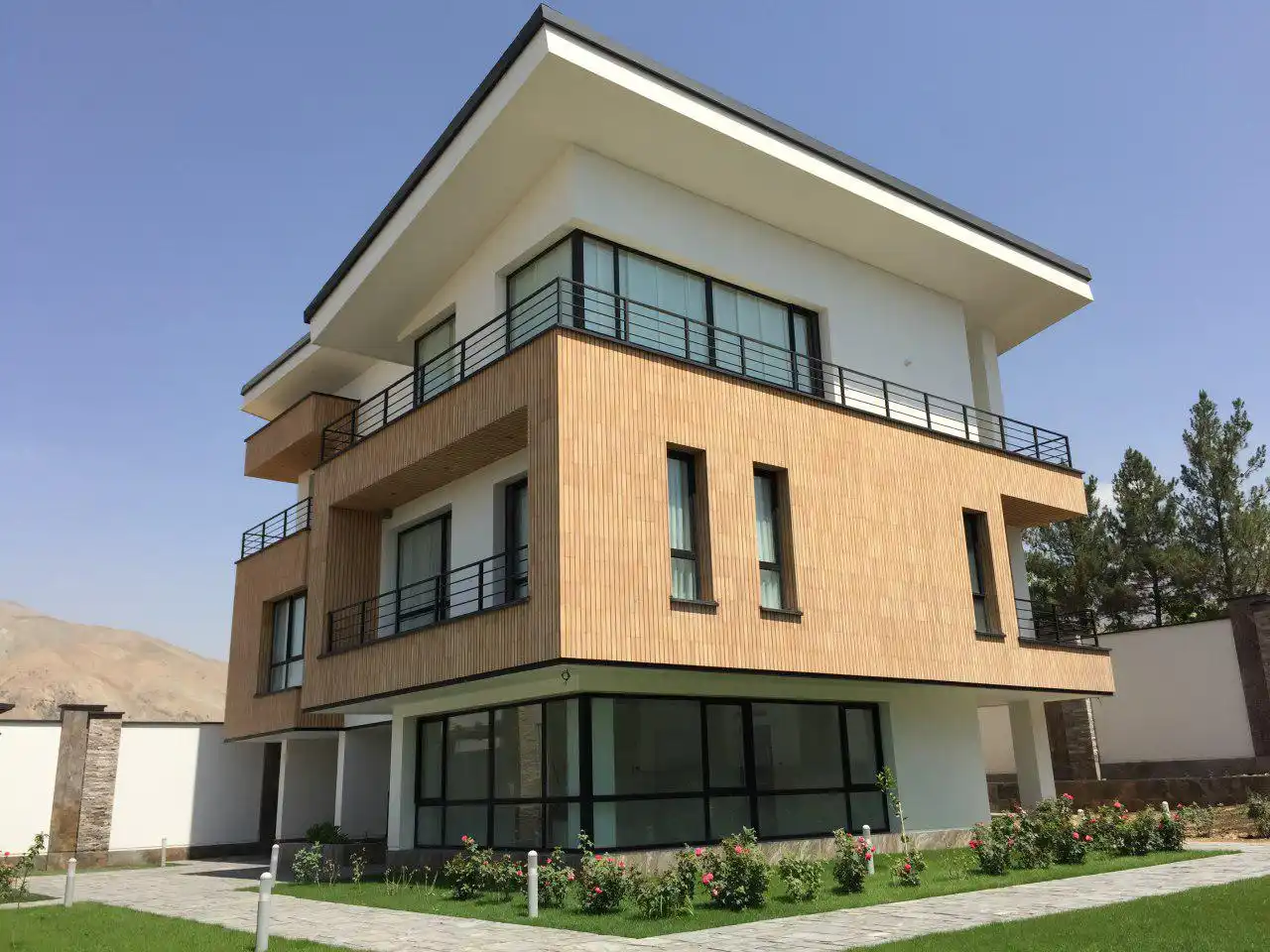houseImg