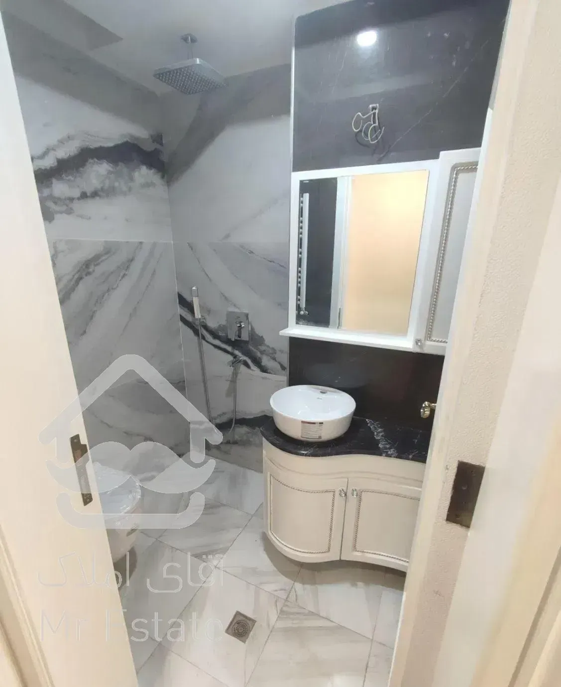 آپارتمان ۱۷۰ متر۳خوابه نوساز نیروهوایی