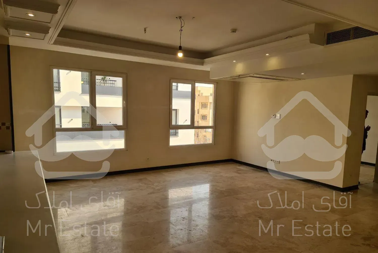 اختیاریه / ۱۲۰ متر/ غرق در نور