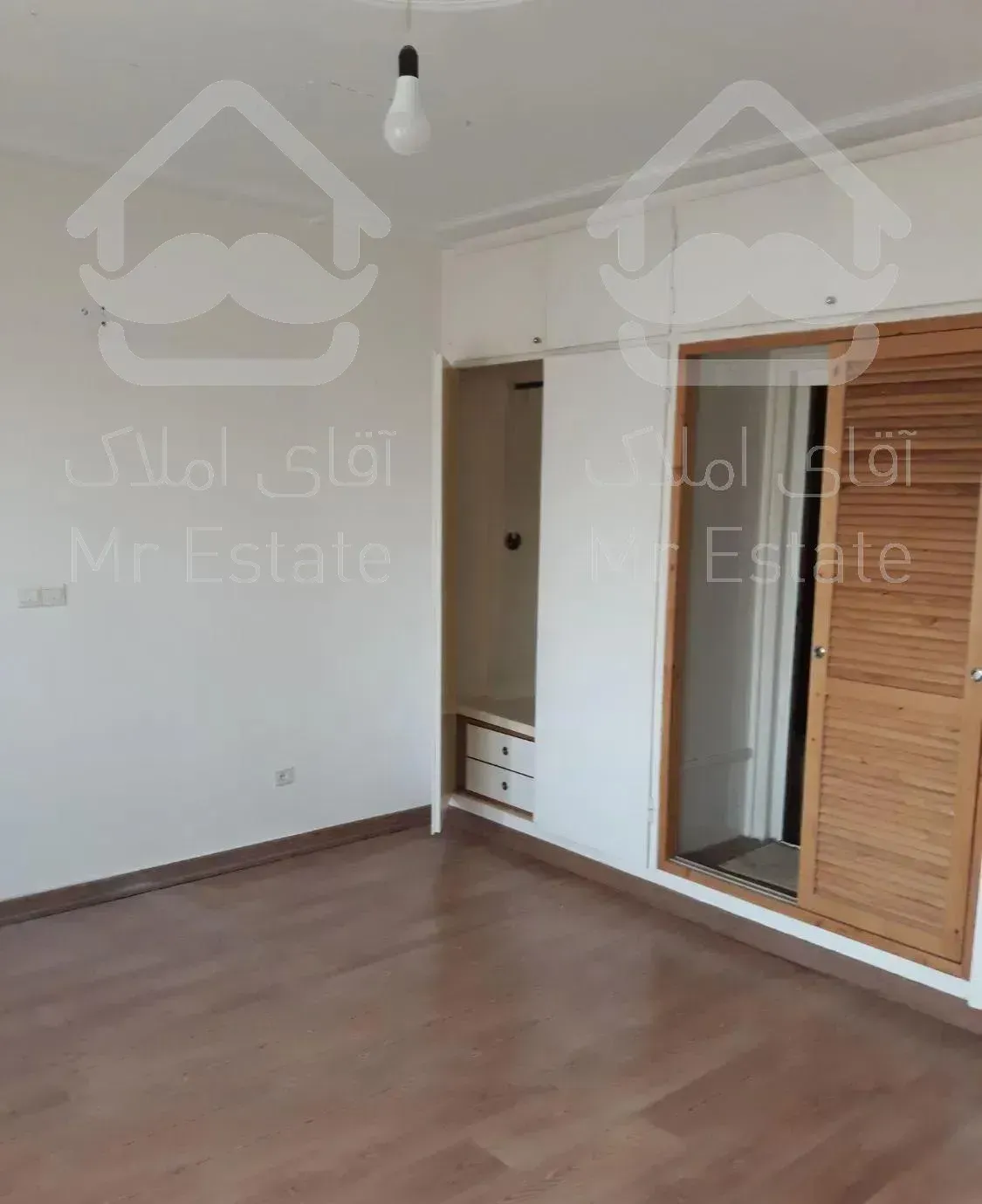 آپارتمان ۱۴۰متر ۳خوابه بام تهران