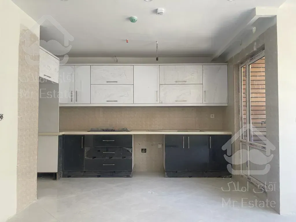 رونیکا پالاس نشاط/سالن پرده خور/طبقه آخر/سودآور