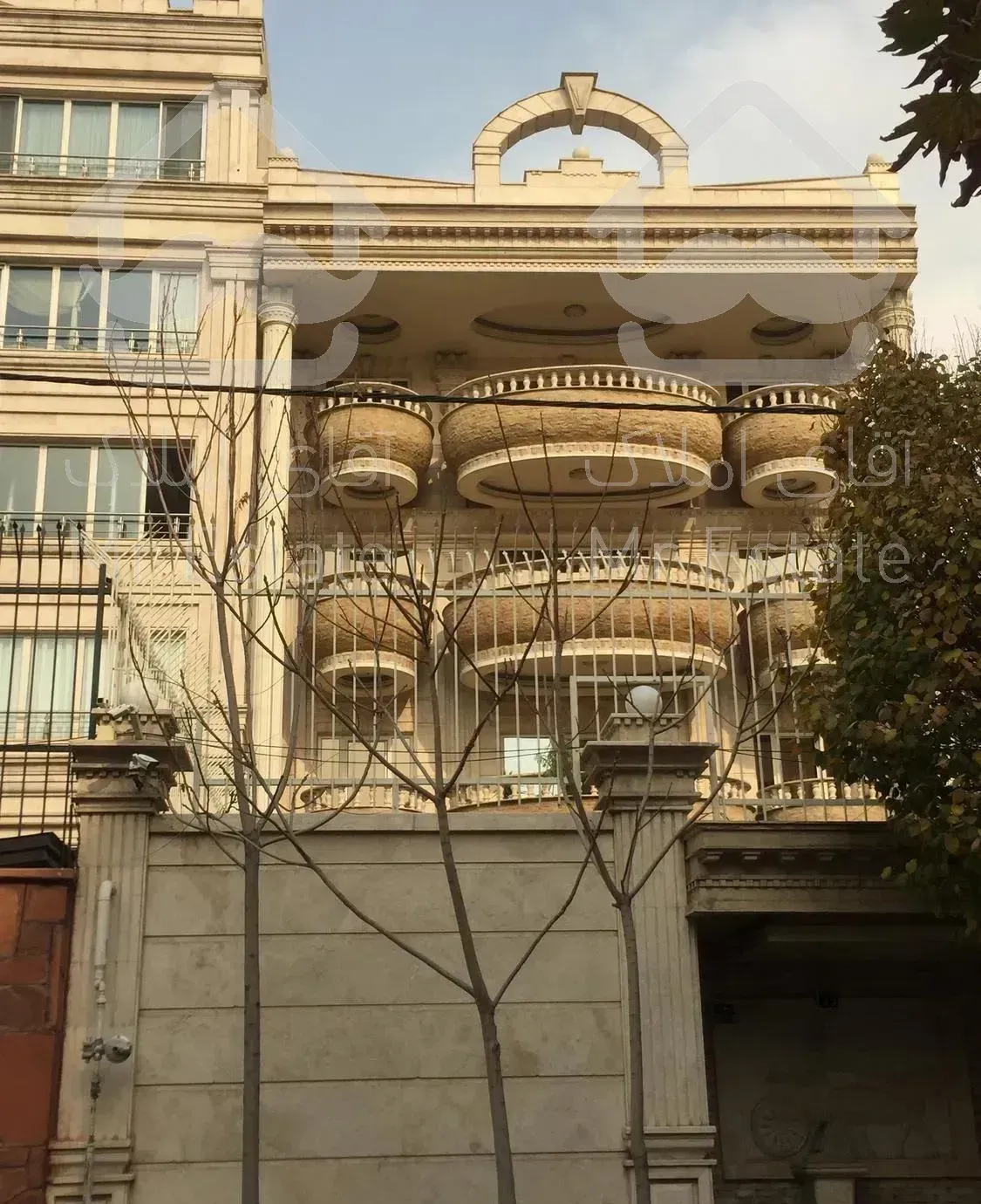 هروی 200متر 3خواب مستر تک واحدی 2پارکینگ نور جنوب