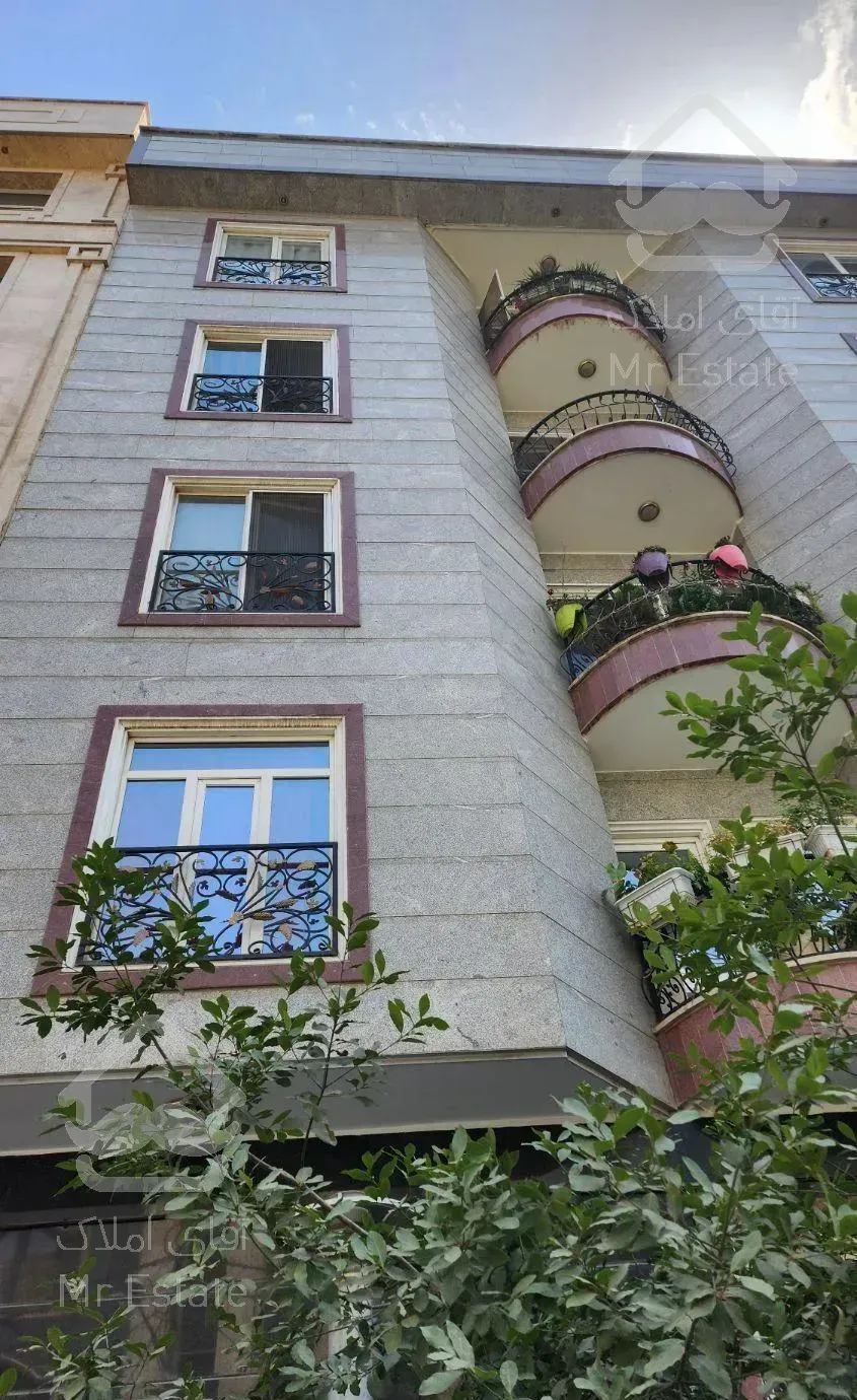 آپارتمان ۹۰ متری همایون شهر