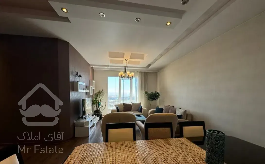 88متر/2خواب گیشا/8 ساله/چسب پارک