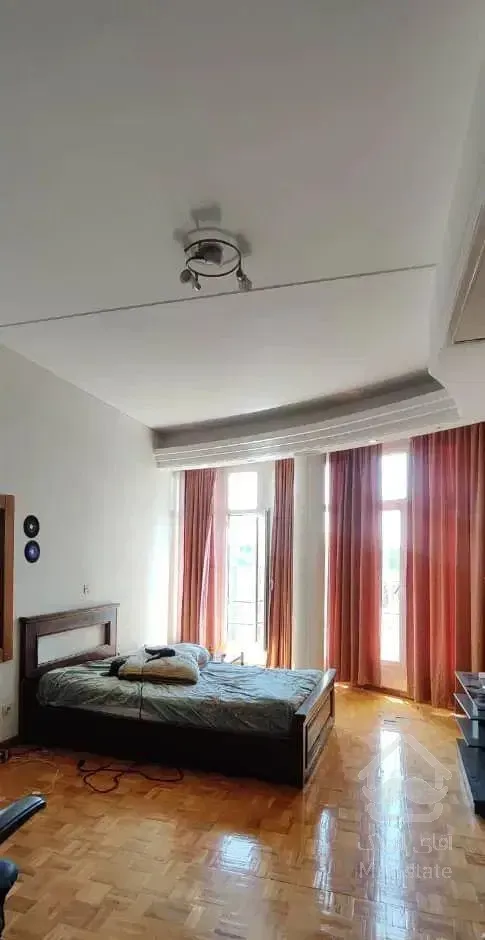 ۱۴۵ متر ۳ خواب /۲ پارکینگ /تک واحدی