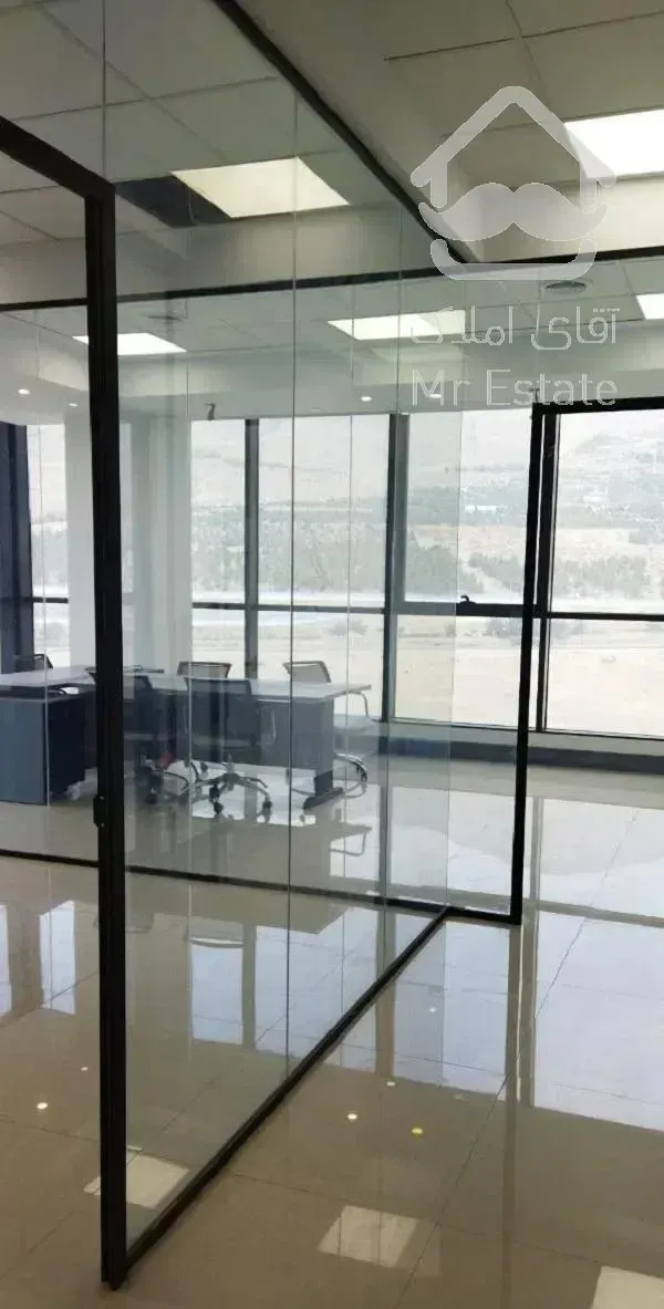 200 متر اداری جنب اتوبان حکیم فرانتیوم