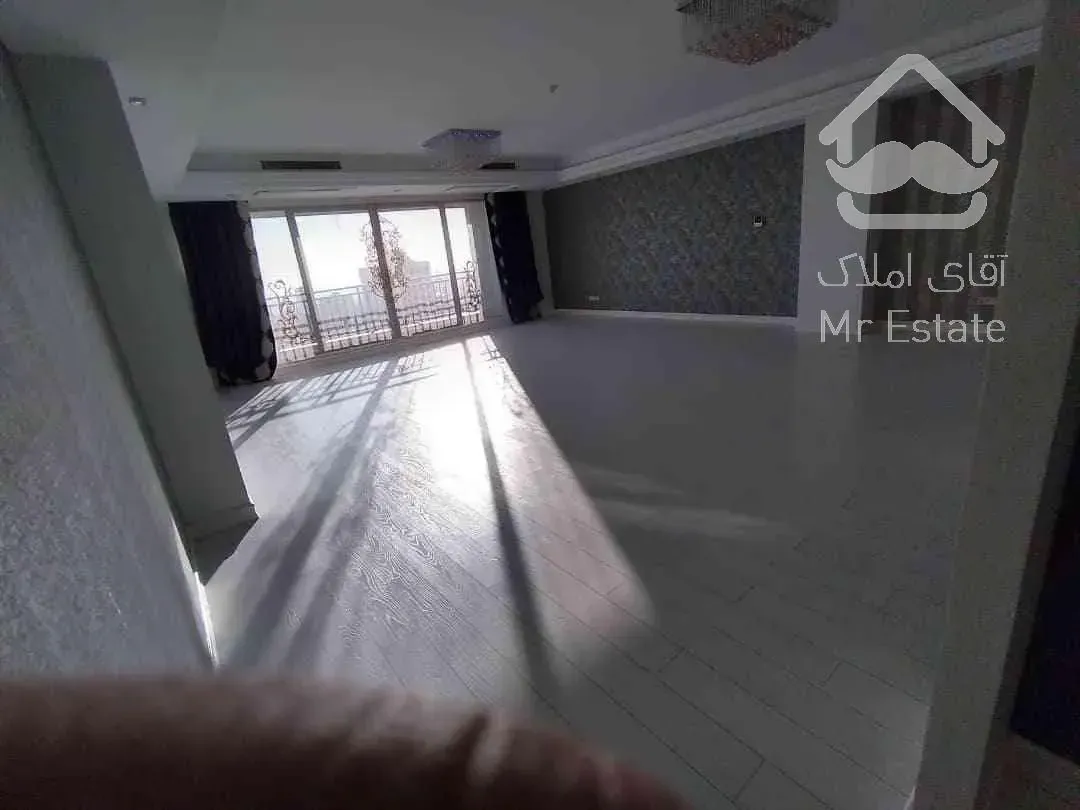 خرید آپارتمان ۳۰۰ متری اجودانیه