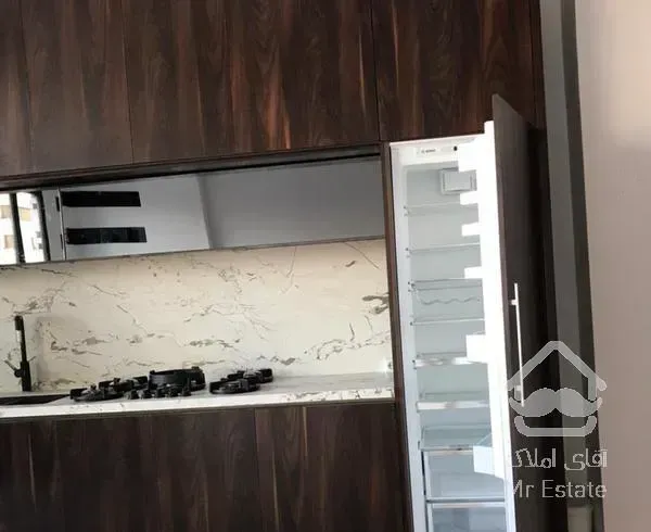 الهیه ۲۱۱ متر