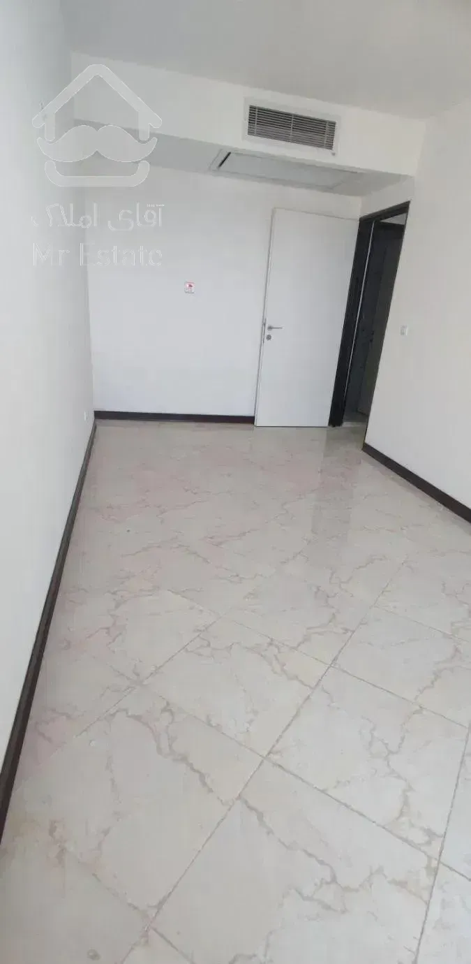 118متر دو خوابه/برج مروارید/18ماه/ویو دار