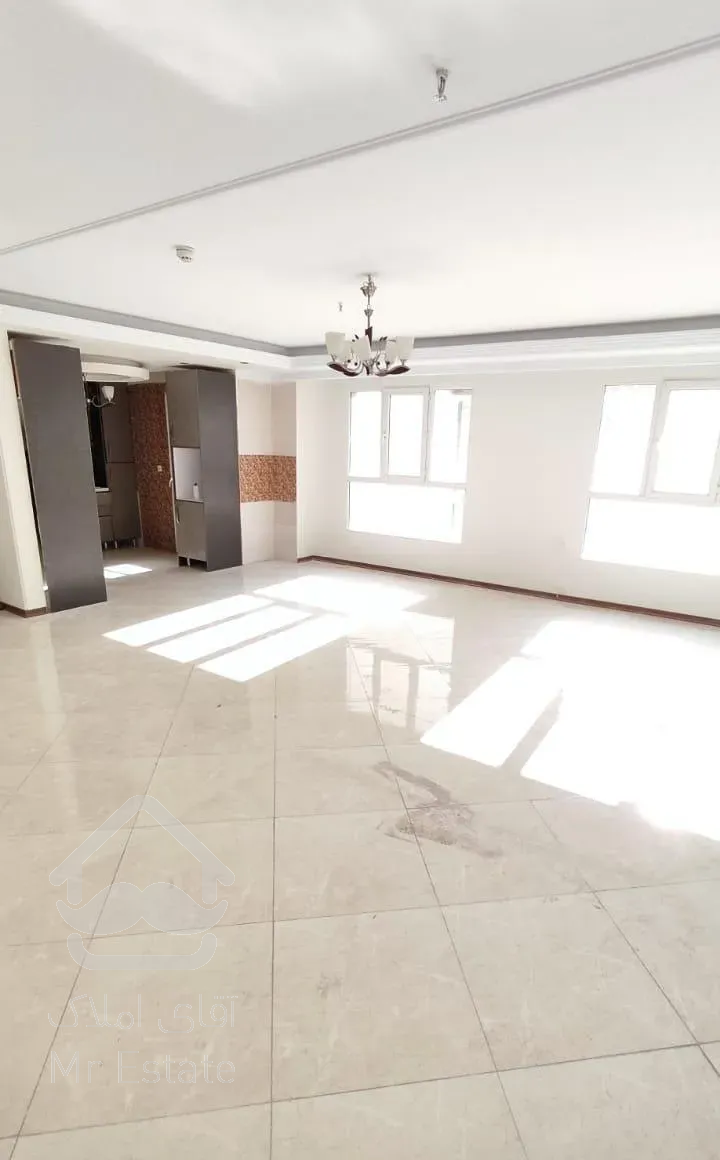 آپارتمان ۱۳۵متری ولنجک،۳خوابه