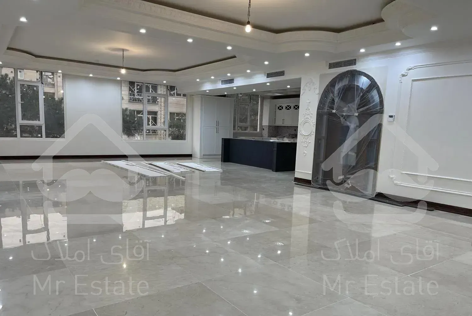 260 متر کلیدنخورده فاخر و مجلل