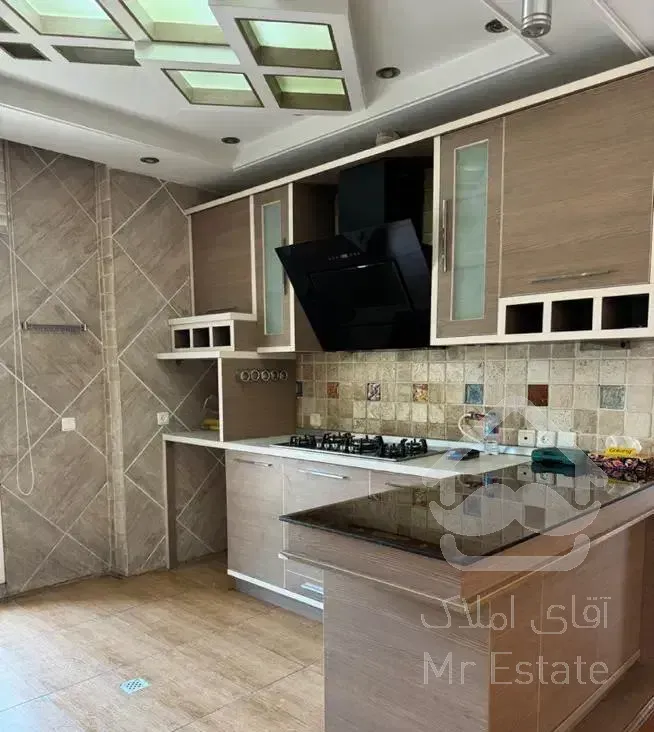 قیطریه ۱۱۵ متر  ط ۴ پذیرایی بزرگ و نورگیر ۲ خواب