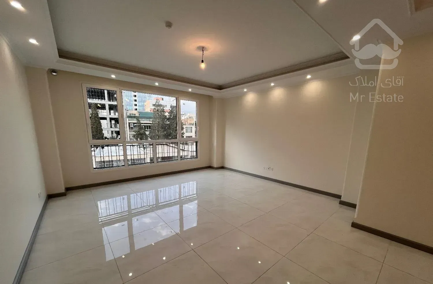 فروش آپارتمان ۱۰۶ متری ۲ خوابه در سنایی