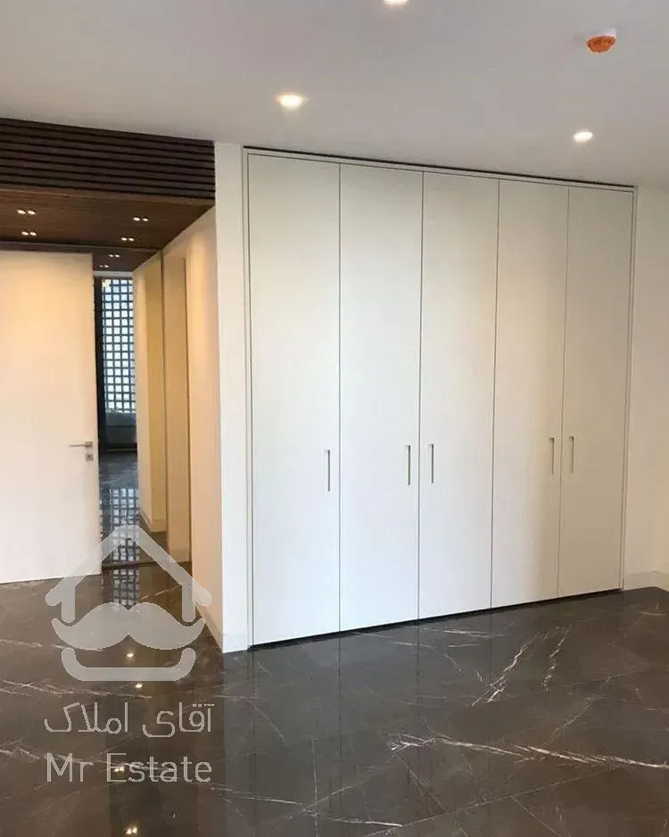 ۱۴۰متری آجودانیه طبقه چهارم آشپزخانه فول فرنیش