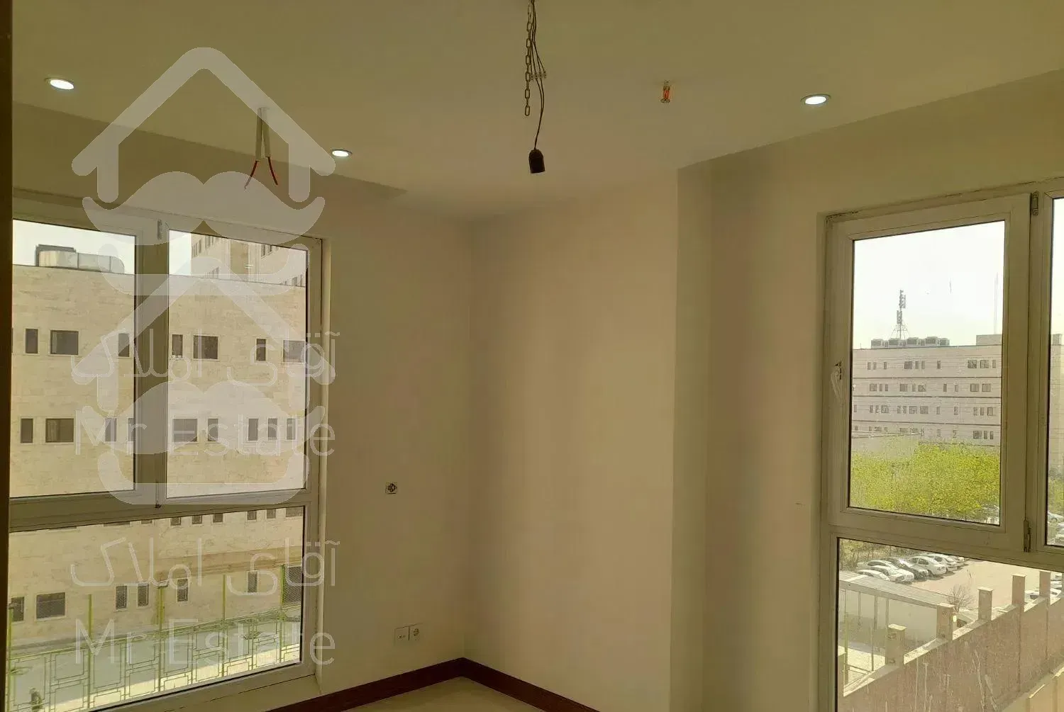 ۱۶۰ متری ۳خواب اَبَر امکانات