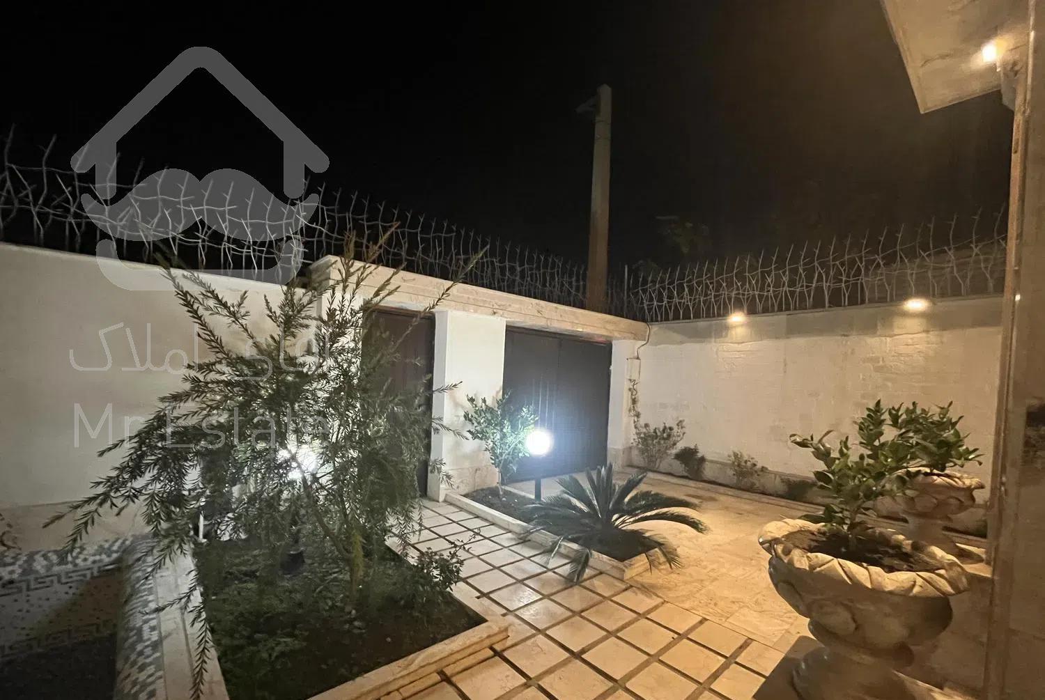 ویلا نوساز استخر نما سنگی سند شش دانگ ۱۸۰ متری