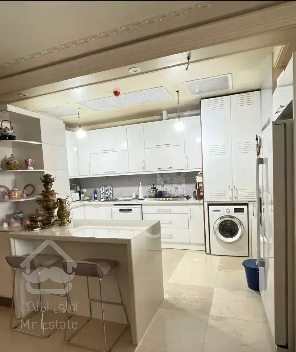 واحد ۱۲۳ متر غرق نور نوساز مرواریدشهر/خرازی