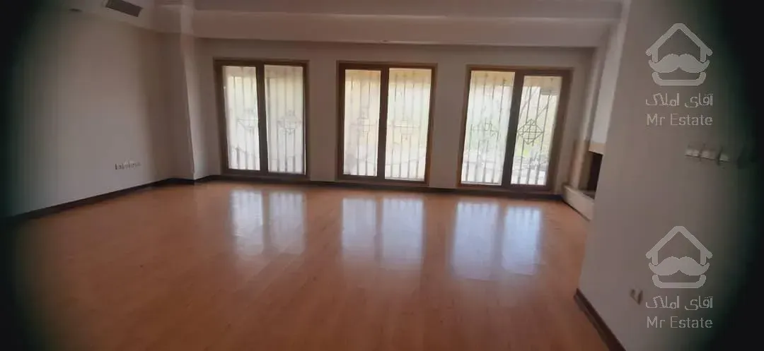 رهن و اجاره98 متری در کوی فراز