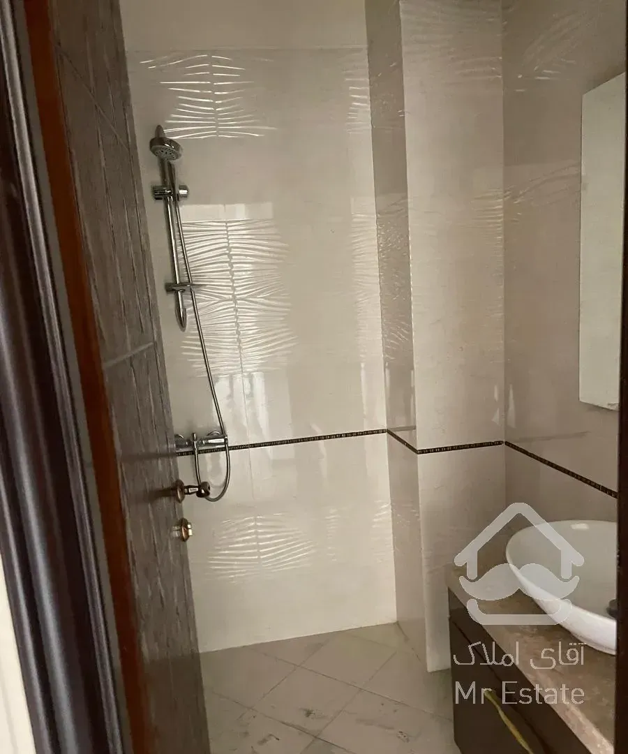 ۱۳۷ متر ۳ خواب یوسف آباد کلید نخورده