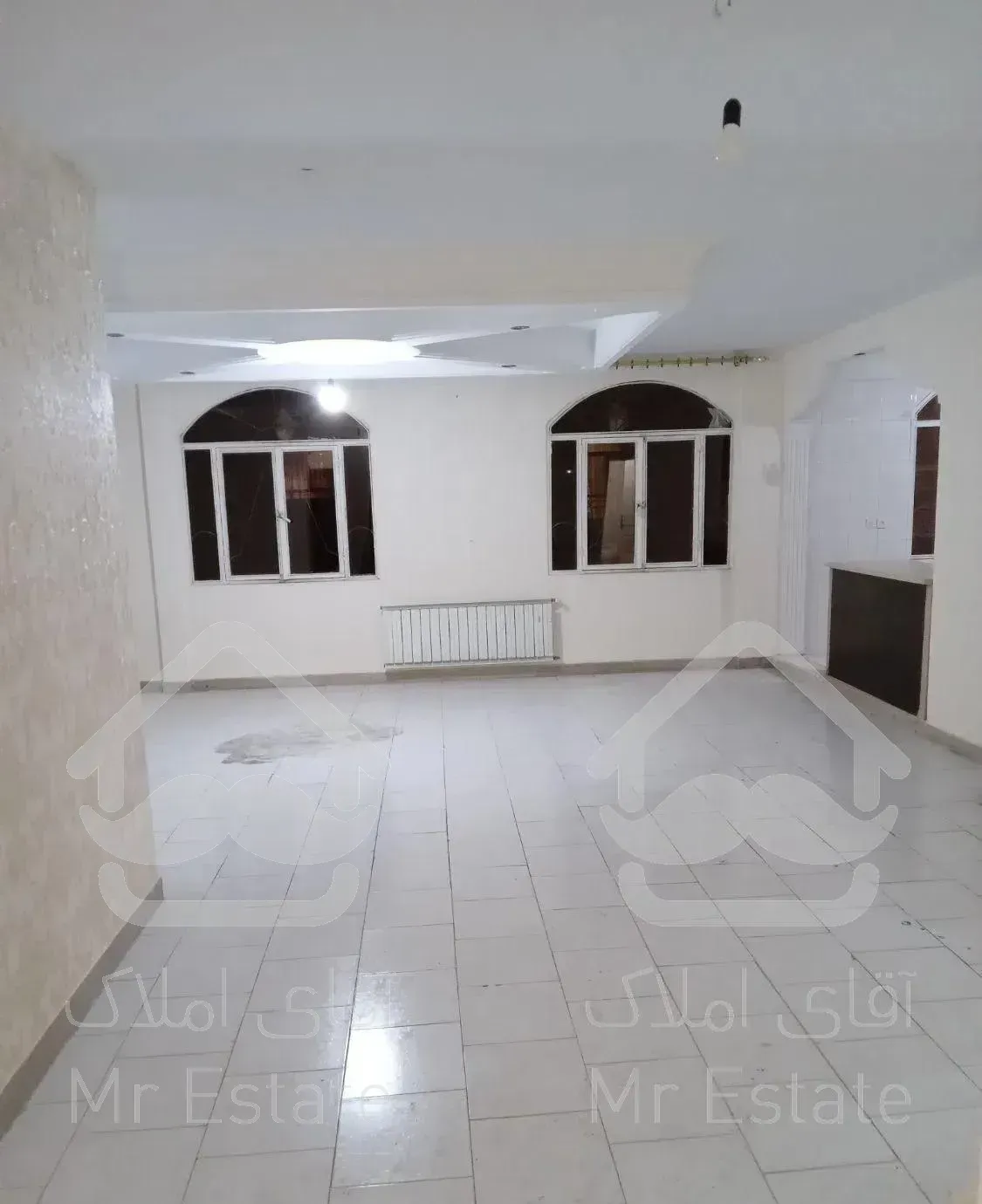 فروش آپارتمان ۱۰۰ متری/خوش نقشه و ارزنده/سند آماده