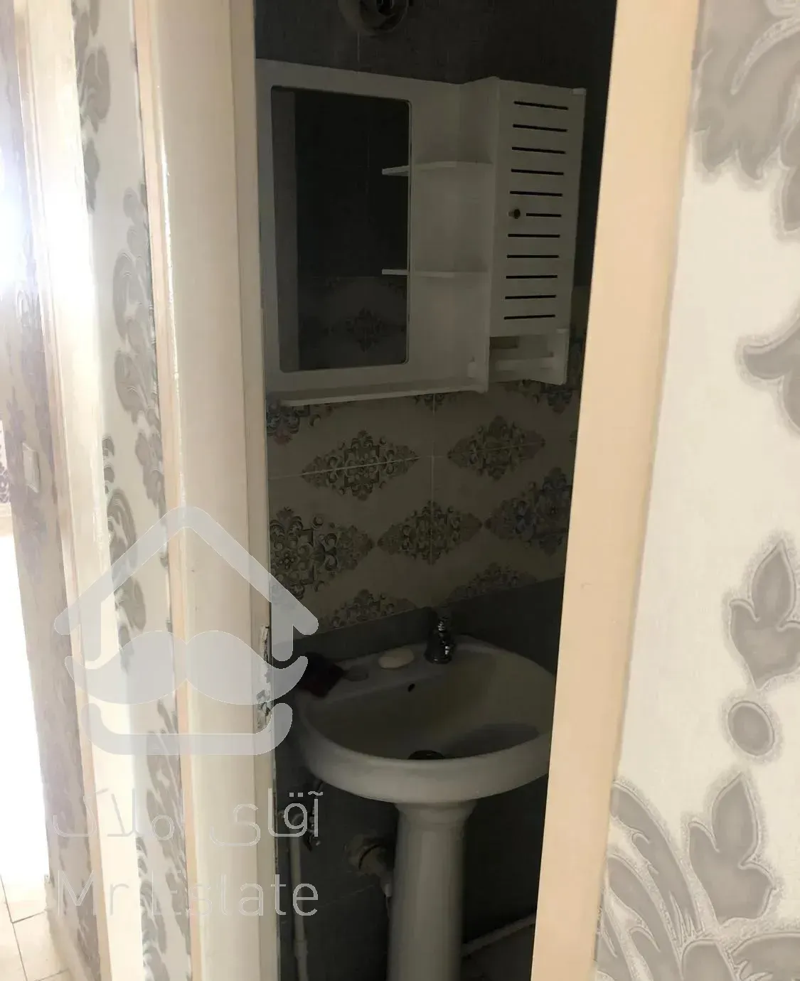 ۷۳ متر جمالزاده جمهوری آذربایجان پارکینگدار