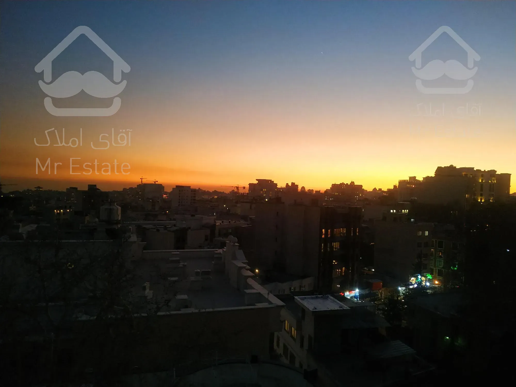 200 متر سه خواب عالی قیمت خوب